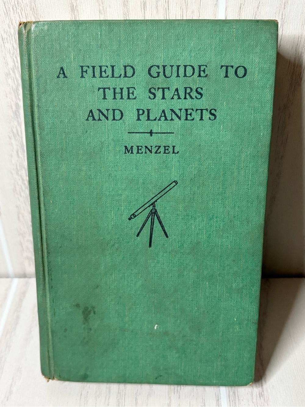 A Field Guide to the Stars and Planets — Green Hardcover by Menzel 1964